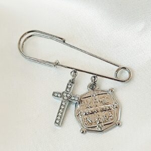 Καρφίτσα Κωνσταντινάτο