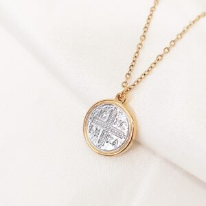 Κολιέ Κωνσταντινάτο